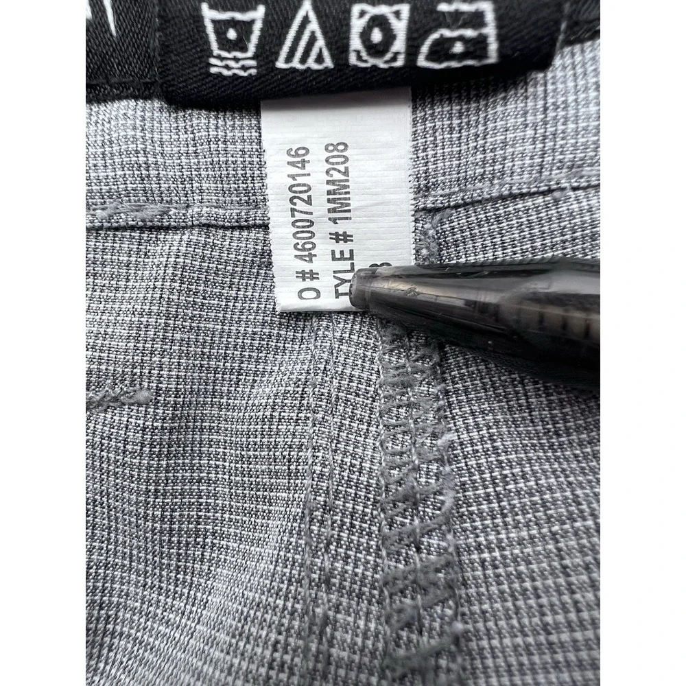 Travis Mathew Beck Shorts Men 42 Gray 9